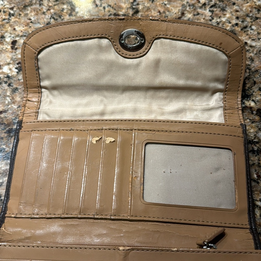 Coach Wallet. - Picture 2 of 5